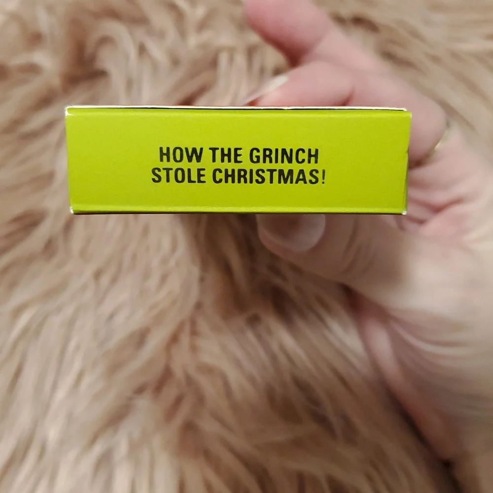 Kylie x Grinch NIB- Lip Kit-Matte Lipstick & Lip Liner - Picture 6 of 8